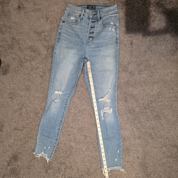 Abercrombie Light Blue Distressed Jeans - Picture 6 of 7